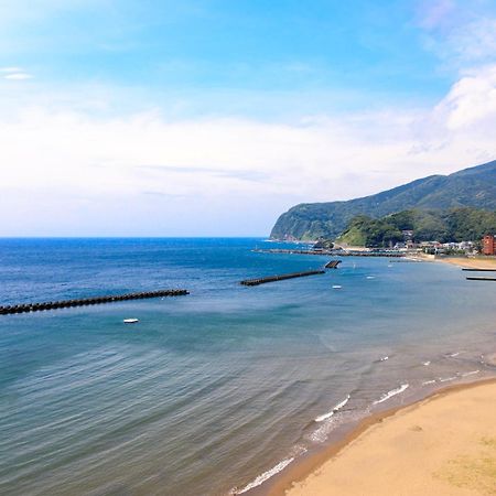 Meijikan Izu  Bagian luar foto
